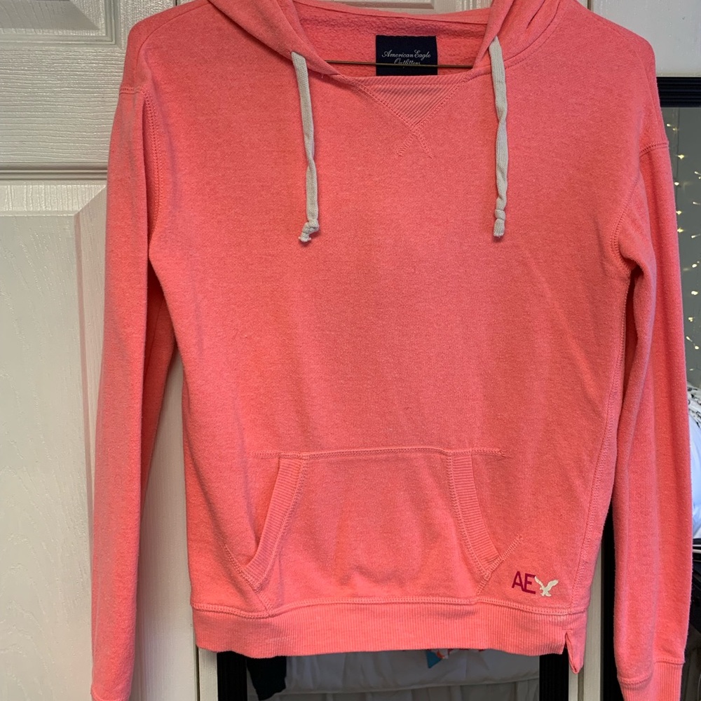 Hooded pull-over